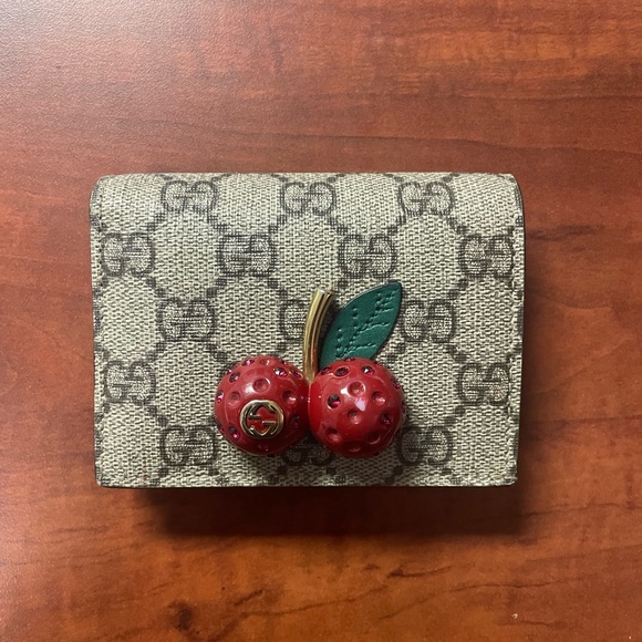Gucci Monogram Cherry Wallet with COA - Picture 1 of 12